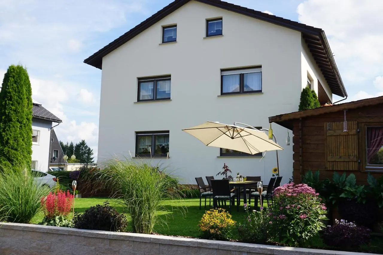 Ferienwohnungen Und Gaestezimmer Herrmann Steinbach am Wald 0*,  Germany